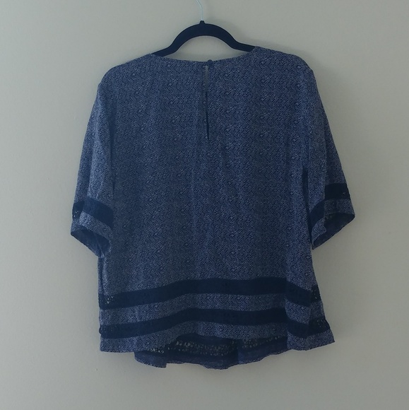 Old Navy Blouse - Picture 2 of 2